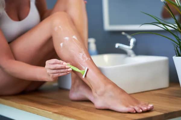 Skuteczne sposoby na podrażnienia po goleniu, które naprawdę działają